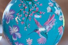 Blauwe vaas € 200 hoogte 37 cm opening hals 19 cm